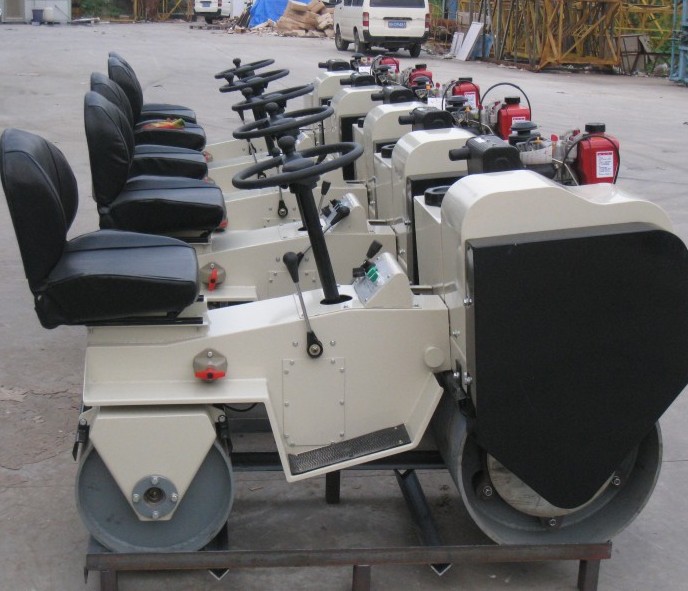 印度客戶來(lái)訪，并訂購(gòu)FYL-850座駕壓路機(jī)