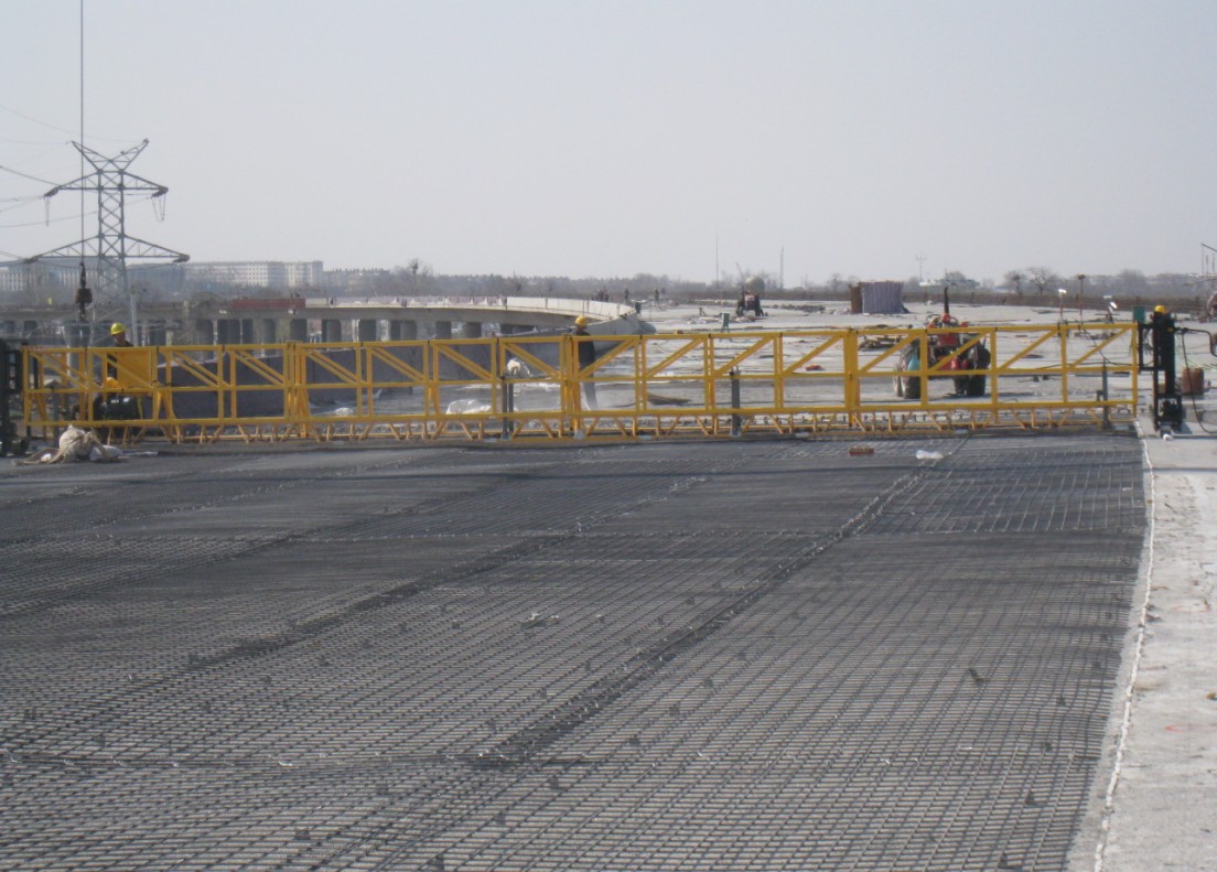 懸掛高頻整平機(jī)被中鐵二十幾個(gè)局集團(tuán)，中國(guó)路橋集團(tuán)選購(gòu)。