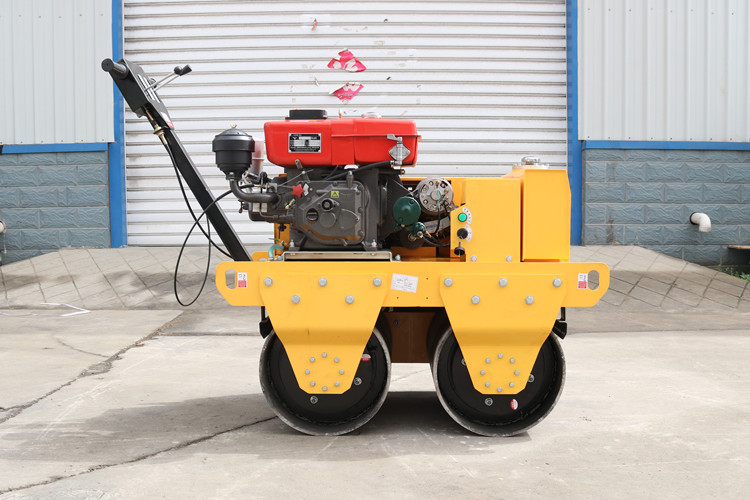 對(duì)于小型手扶壓路機(jī)的這些使用環(huán)境您要明白！